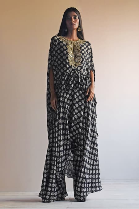 Arpita Mehta Black Georgette Printed And Hand Embroidered Butti Round Neck Cape Set 