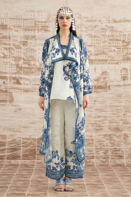 Shop Rajdeep Ranawat White Silk Embroidery Round Neck Ursula Baroque Print Tunic at Aza Fashions Shop_Rajdeep Ranawat_White Silk Embroidery Round Neck Ursula Baroque Print Tunic_at_Aza_Fashions