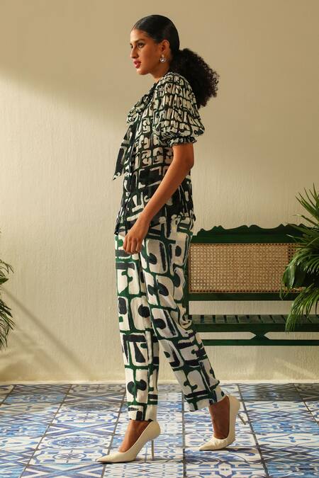 Label Deepika Nagpal_Emerald Green Cotton Collared Casey Geometric Print Shirt_Online_at_Aza_Fashions