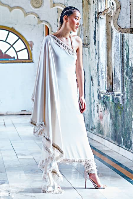 Ethnic Wear - Buy Indian Ethnic Wear for Women & Girls Online - Aachho