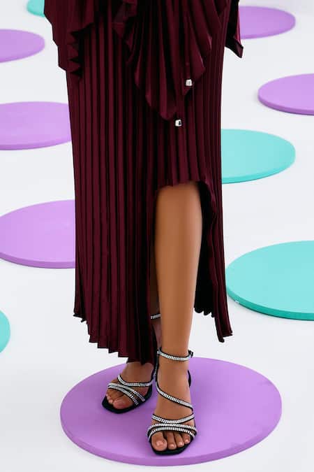 Buy Pleats By Aruni Maroon Crepe, Satin Solid Pleated Mermaid Skirt Online at Aza Fashions Buy_Pleats By Aruni_Maroon Crepe, Satin Solid Pleated Mermaid Skirt_Online_at_Aza_Fashions