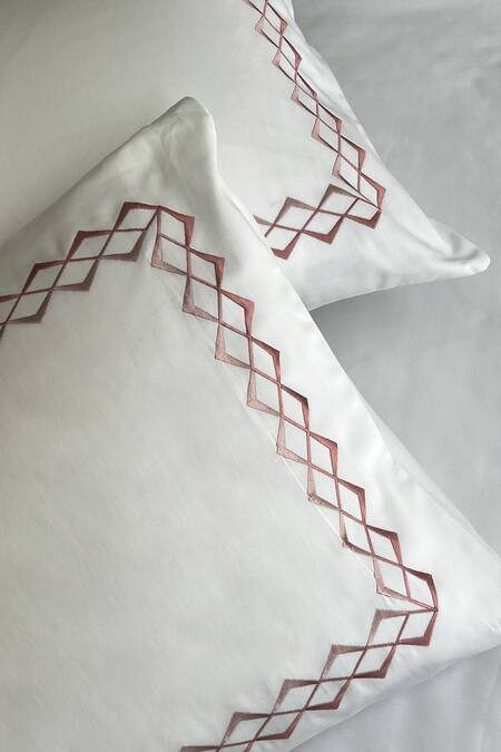 Sadyaska_White 100% Cotton Thread Embroidered Cube Work Bedsheet Set_Online_at_Aza_Fashions