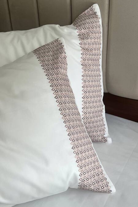 Shop_Sadyaska_White 100% Cotton Thread Embroidered Glory Bedsheet Set_at_Aza_Fashions