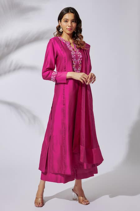 The Aarya Pink Pure Handwoven Chanderi Embroidered Bead Notched Kurta And Pant Set 