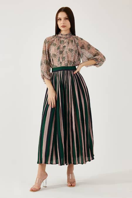 KoAi Crinkled Stripe Pattern Skirt 