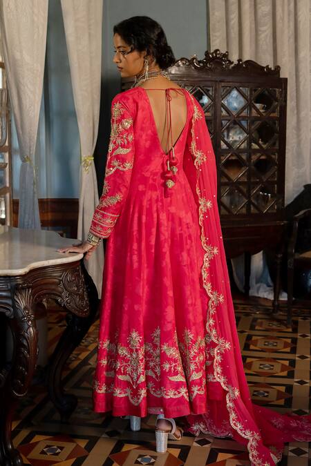 Shop Paulmi And Harsh Red Organza, Jacquard Beads, Sequins Plunge Neck Floral Pattern Anarkali Set at Aza Fashions Shop_Paulmi And Harsh_Red Organza, Jacquard Beads, Sequins Plunge Neck Floral Pattern Anarkali Set_at_Aza_Fashions