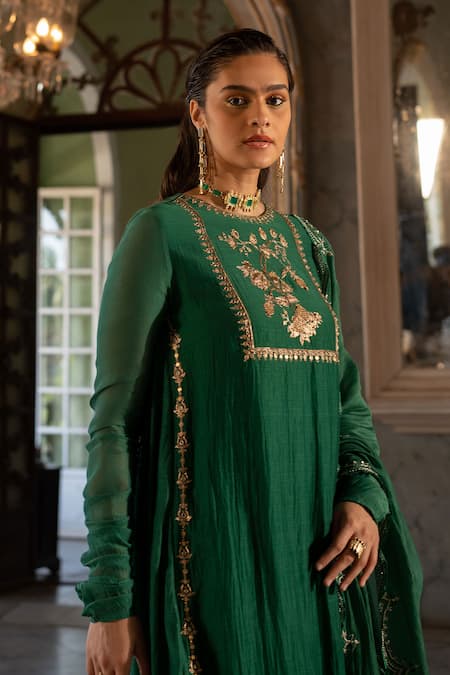 Buy_Paulmi And Harsh_Green Chanderi Embroidery, Sequins, Beads, Zari Round Neck Kurta Set _Online_at_Aza_Fashions