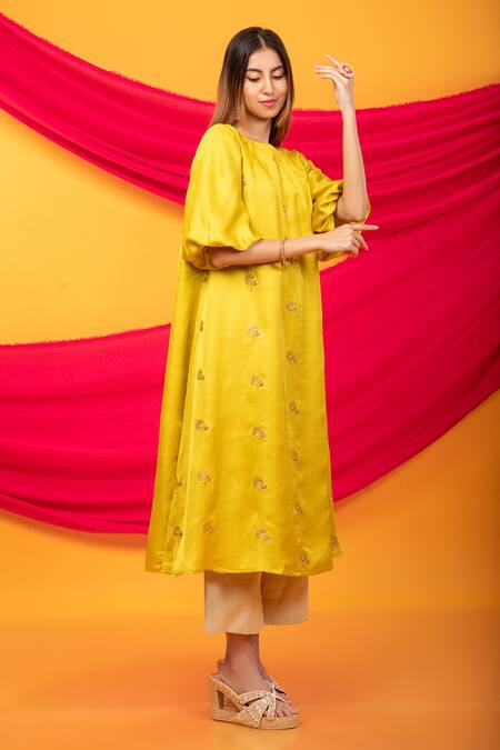 Monk & Mei By Sonia Anand_Yellow Silk Sequins Round Neck Feroz Floral Embellished Kurta And Pant Set _at_Aza_Fashions
