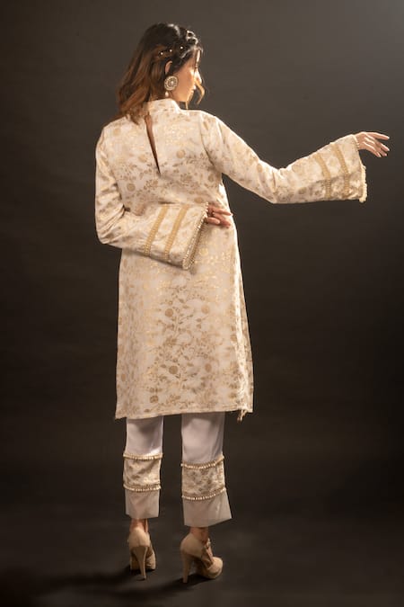 Monk & Mei By Sonia Anand Gracy Floral Pattern Pakistani Kurta & Pant Set 