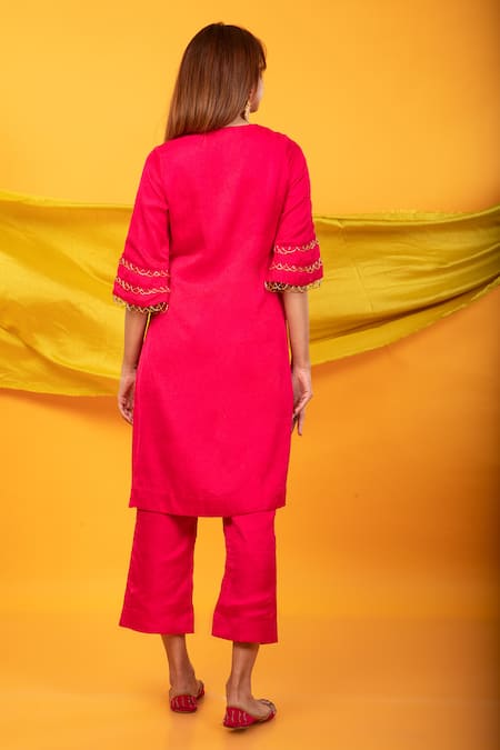 Monk & Mei By Sonia Anand Gulnaar Lahori Straight Kurta & Pant Set 