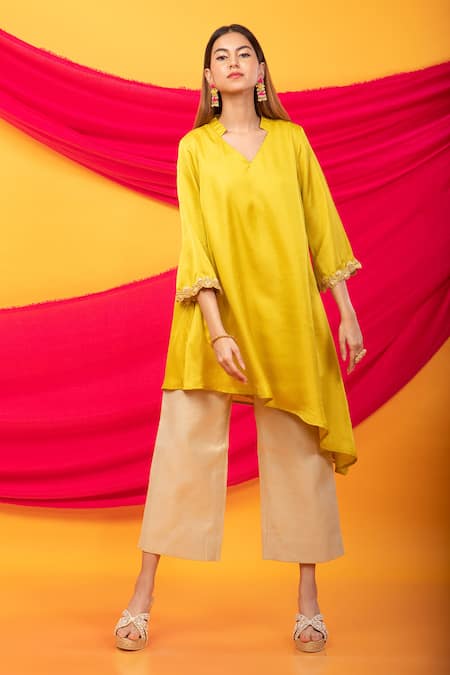 Monk & Mei By Sonia Anand Nusrat Asymmetric Hem Kurta With Pant 