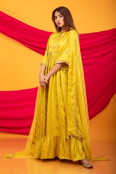 Shop Monk & Mei By Sonia Anand Yellow Silk Cut Work Split Zunera Floral Butti Embellished Anarkali With Dupatta Online at Aza Fashions Shop_Monk & Mei By Sonia Anand_Yellow Silk Cut Work Split Zunera Floral Butti Embellished Anarkali With Dupatta _Online_at_Aza_Fashions
