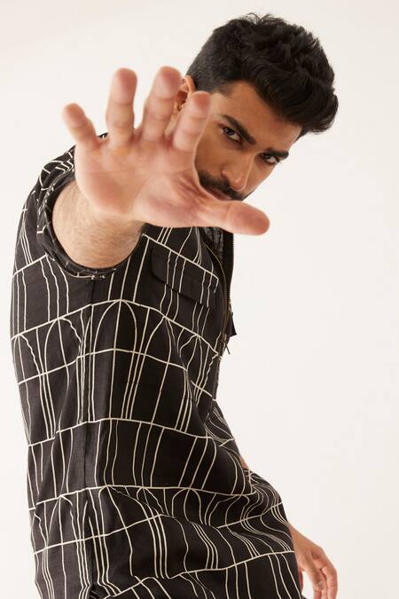 Buy Son Of A Noble Snob Black Linen Rukin Arches Print Shirt And Trouser Set Online at Aza Fashions Buy_Son Of A Noble Snob_Black Linen Rukin Arches Print Shirt And Trouser Set _Online_at_Aza_Fashions