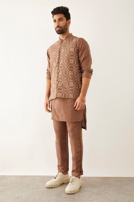 Son Of A Noble Snob Brown Linen Small Balance Print Bundi Online at Aza Fashions Son Of A Noble Snob_Brown Linen Small Balance Print Bundi _Online_at_Aza_Fashions
