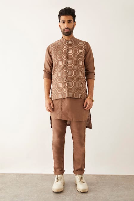 Buy Son Of A Noble Snob Brown Linen Small Balance Print Bundi Online at Aza Fashions Buy_Son Of A Noble Snob_Brown Linen Small Balance Print Bundi _Online_at_Aza_Fashions