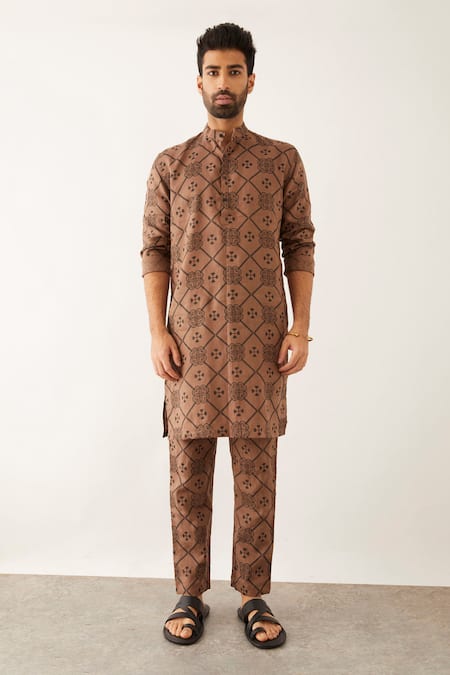 Shop_Son Of A Noble Snob_Brown Linen Halles Clover Print Kurta And Trouser Set _Online_at_Aza_Fashions