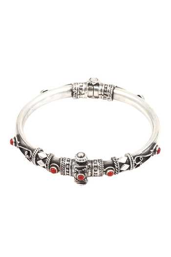 Sangeeta Boochra Handcrafted Carved Bangle 