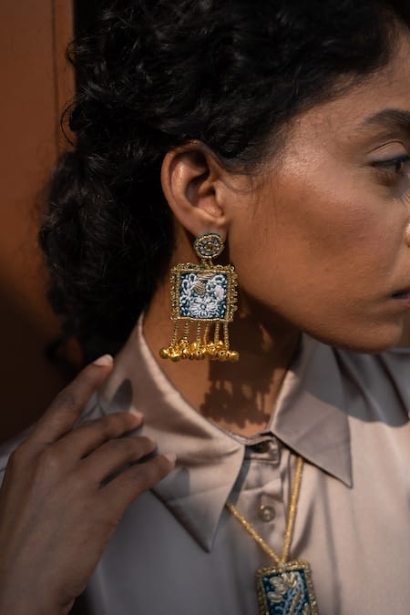 Moirra Handcrafted Dangler Earrings 