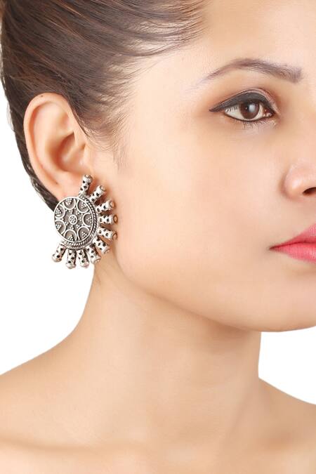 Shop_Sangeeta Boochra_Silver Plated Cut Work Handcrafted Geometric Stud Earring _Online_at_Aza_Fashions