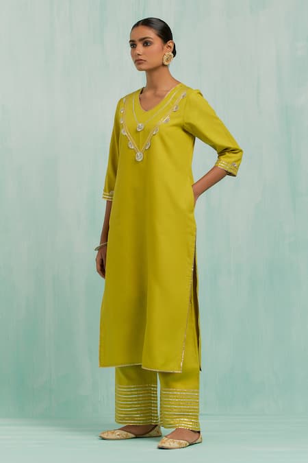 Buy_The Indian Cause_Green Cotton Gota Patti V-neck Haar Embroidered Neckline Kurta With Palazzo 