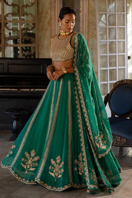 Green Puff Sleeved Sequins Embellished Bridal Lehenga Choli Latest 2137LG08