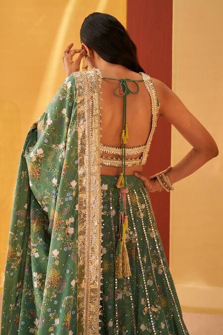 Buy Priyanka Singh Green Cotton, Net Sequins, Zari V-neck Embroidered Blouse Bridal Lehenga Set Buy_Priyanka Singh_Green Cotton, Net Sequins, Zari V-neck Embroidered Blouse Bridal Lehenga Set