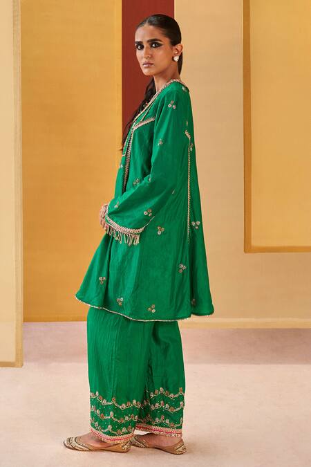 Priyanka Singh_Green Silk Organza Gota Patti, Sequins, Embroidered Phiran Kurta Curve Pant Set _Online_at_Aza_Fashions