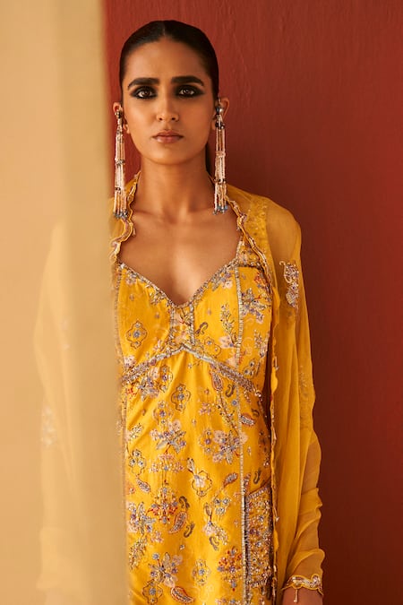 Shop Priyanka Singh Yellow Silk Organza Sequins, Embroidery, Zari Sweetheart Neck Mughal Kurta Set Online at Aza Fashions Shop_Priyanka Singh_Yellow Silk Organza Sequins, Embroidery, Zari Sweetheart Neck Mughal Kurta Set _Online_at_Aza_Fashions