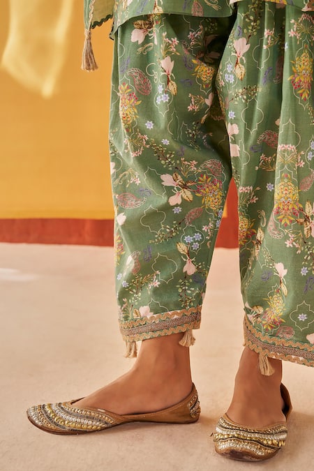 Buy_Priyanka Singh_Green Cotton, Chiffon Embroidery, Tassels Round Neck Garden Print Kurta Set _Online_at_Aza_Fashions