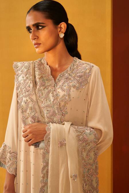 Buy Priyanka Singh Ivory Georgette, Organza Zari, Mirrors, Embroidery Split V-neck Kurta Set Online at Aza Fashions Buy_Priyanka Singh_Ivory Georgette, Organza Zari, Mirrors, Embroidery Split V-neck Kurta Set _Online_at_Aza_Fashions