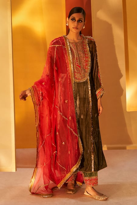 Priyanka Singh Velvet Embroidered Kurta Set 