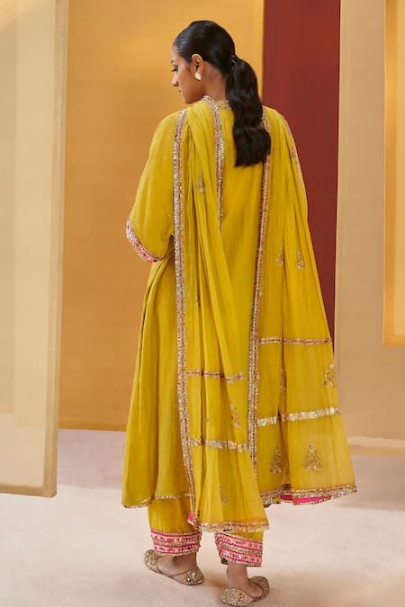 Shop Priyanka Singh Green Chanderi, Cotton Embroidery, Sequins, Zari Round Neck Zardozi Pheran Set at Aza Fashions Shop_Priyanka Singh_Green Chanderi, Cotton Embroidery, Sequins, Zari Round Neck Zardozi Pheran Set _at_Aza_Fashions