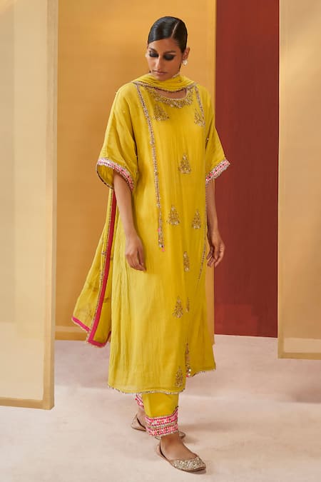 Priyanka Singh Green Chanderi, Cotton Embroidery, Sequins, Zari Round Neck Zardozi Pheran Set Online at Aza Fashions Priyanka Singh_Green Chanderi, Cotton Embroidery, Sequins, Zari Round Neck Zardozi Pheran Set _Online_at_Aza_Fashions