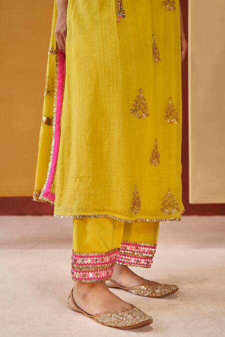 Shop Priyanka Singh Green Chanderi, Cotton Embroidery, Sequins, Zari Round Neck Zardozi Pheran Set Online at Aza Fashions Shop_Priyanka Singh_Green Chanderi, Cotton Embroidery, Sequins, Zari Round Neck Zardozi Pheran Set _Online_at_Aza_Fashions