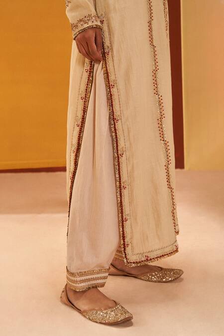 Buy Priyanka Singh Ivory Cotton, Muslin, Silk Embroidery, Sequins, Zardozi Placement Kurta Set Online at Aza Fashions Buy_Priyanka Singh_Ivory Cotton, Muslin, Silk Embroidery, Sequins, Zardozi Placement Kurta Set _Online_at_Aza_Fashions