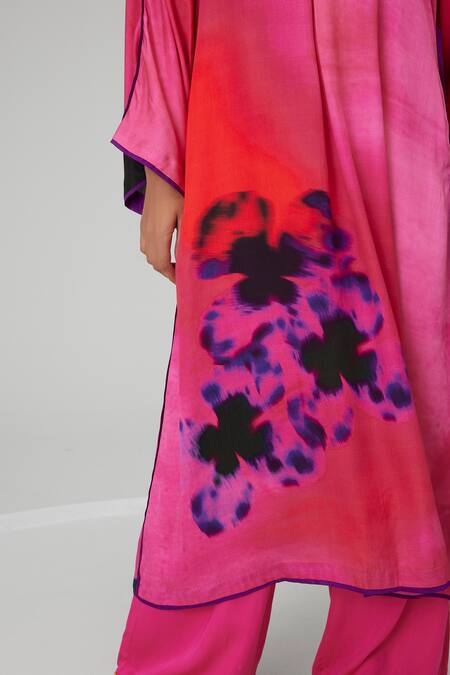 Sureena Chowdhri_Multi Color Cotton Satin Printed Abstract Straight Kurta And Pant Set _Online_at_Aza_Fashions