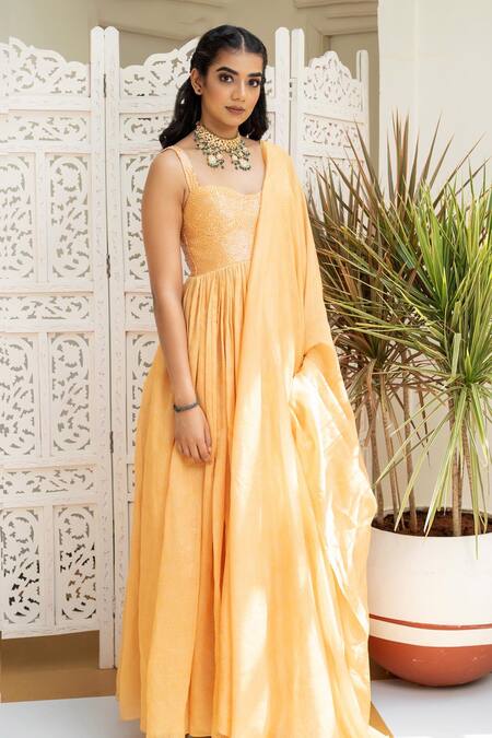 Shahmeen Husain Yellow Maheshwari, Silk Sequins, Embroidery Handwoven Anarkali With Dupatta Online at Aza Fashions Shahmeen Husain_Yellow Maheshwari, Silk Sequins, Embroidery Handwoven Anarkali With Dupatta _Online_at_Aza_Fashions