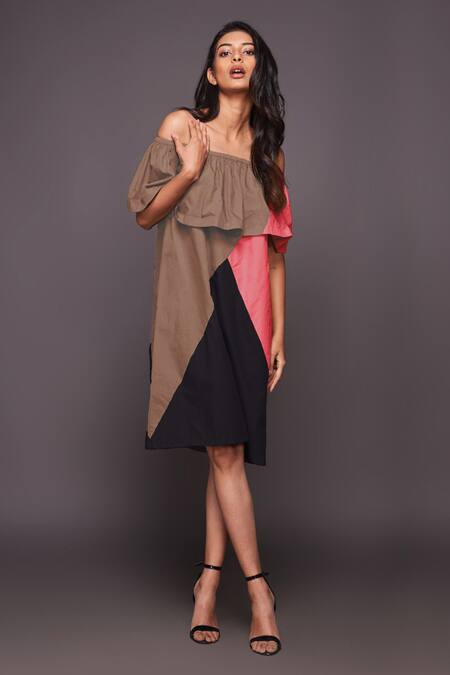 Deepika Arora_Black Cotton Off-shoulder Midi Dress _Online_at_Aza_Fashions