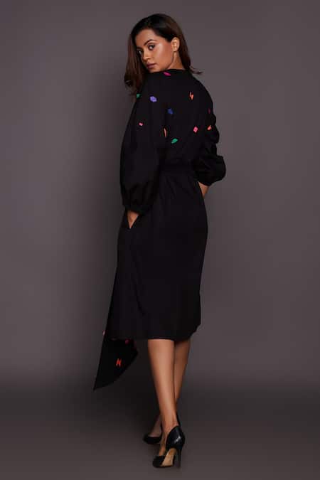 Shop Deepika Arora Black Cotton Round Neck Tapered Waist Dress With Belt at Aza Fashions Shop_Deepika Arora_Black Cotton Round Neck Tapered Waist Dress With Belt_at_Aza_Fashions