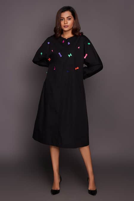 Deepika Arora Black Cotton Round Neck Tapered Waist Dress With Belt Online at Aza Fashions Deepika Arora_Black Cotton Round Neck Tapered Waist Dress With Belt_Online_at_Aza_Fashions