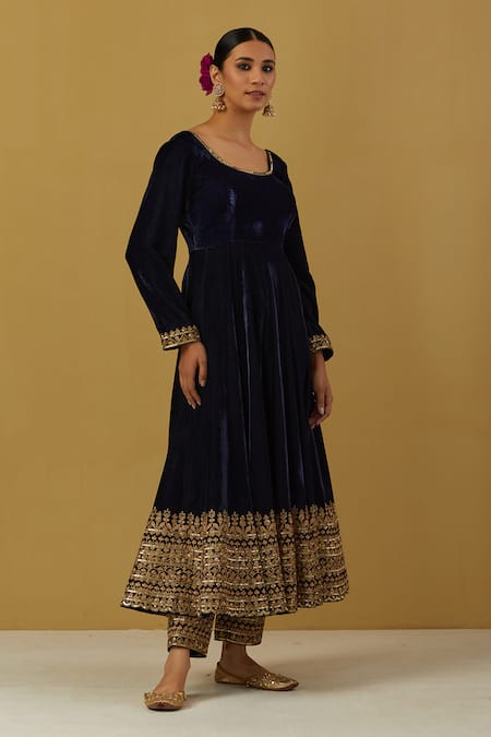 Ikshita Choudhary_Blue Velvet, Silk, Tissue Embroidery Scoop Neck Anarkali Pant Set _Online_at_Aza_Fashions