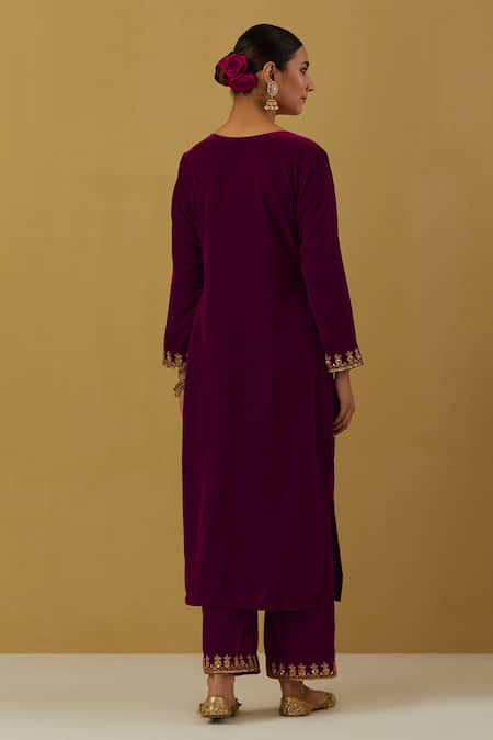 Ikshita Choudhary Silk Velvet Embroidered Kurta Pant Set 