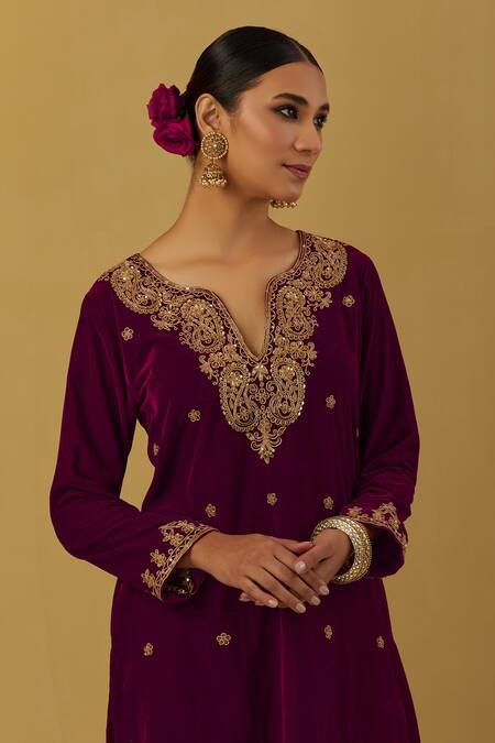 Shop_Ikshita Choudhary_Magenta Silk Velvet, Shimmer Organza Floral, Paisley Embroidered Kurta Pant Set _Online_at_Aza_Fashions