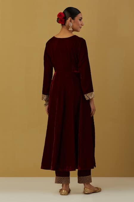 Shop Ikshita Choudhary Maroon Silk Velvet, Shimmer Organza Floral, Paisley V Neck Anarkali Pant Set at Aza Fashions Shop_Ikshita Choudhary_Maroon Silk Velvet, Shimmer Organza Floral, Paisley V Neck Anarkali Pant Set _at_Aza_Fashions