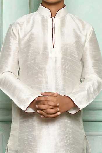 Adara Khan_Cream Silk Blend Solid Plain Kurta And Maroon Dhoti Pant Set _at_Aza_Fashions