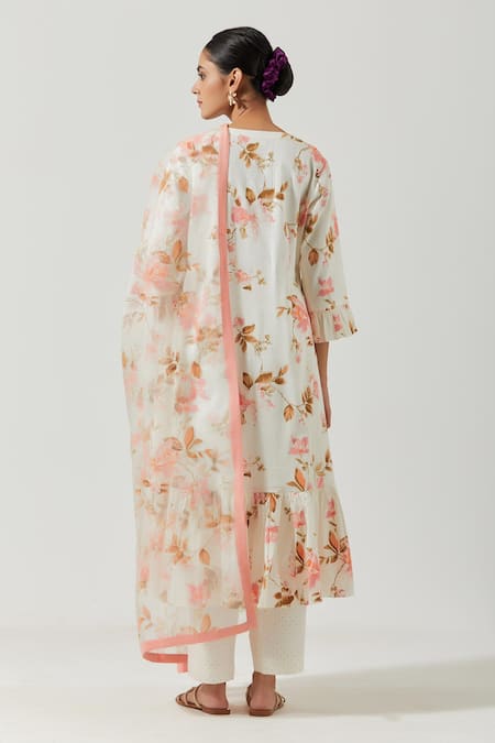 Shop Label Earthen Ivory Cotton Mul, Dupatta Organza Silk Printed Floral V Neck Tiered Kurta Set at Aza Fashions Shop_Label Earthen_Ivory Cotton Mul, Dupatta Organza Silk Printed Floral V Neck Tiered Kurta Set _at_Aza_Fashions