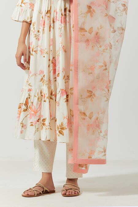 Shop Label Earthen Ivory Cotton Mul, Dupatta Organza Silk Printed Floral V Neck Tiered Kurta Set Online at Aza Fashions Shop_Label Earthen_Ivory Cotton Mul, Dupatta Organza Silk Printed Floral V Neck Tiered Kurta Set _Online_at_Aza_Fashions
