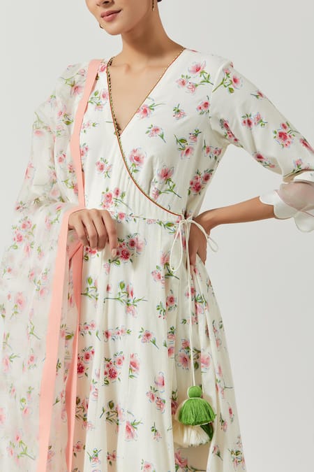 Buy Label Earthen Ivory Cotton Mul Floral V Neck Printed Angarkha Kurta Set Online at Aza Fashions Buy_Label Earthen_Ivory Cotton Mul Floral V Neck Printed Angarkha Kurta Set _Online_at_Aza_Fashions