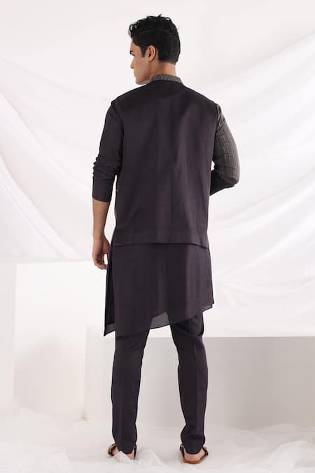 Smriti By Anju Agarwal Thread Embroidered Bundi Kurta Set 