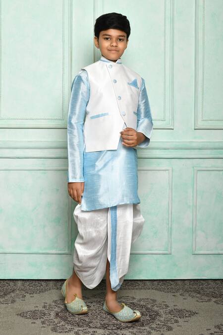 Adara Khan Cream Silk Blend Solid Overlap Nehru Jacket